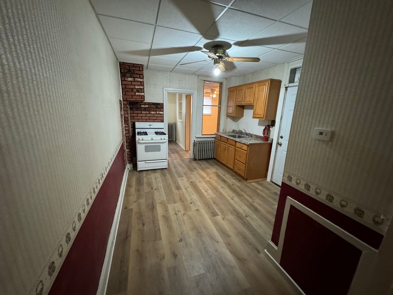645 W Philadelphia St - Photo 2 of 11