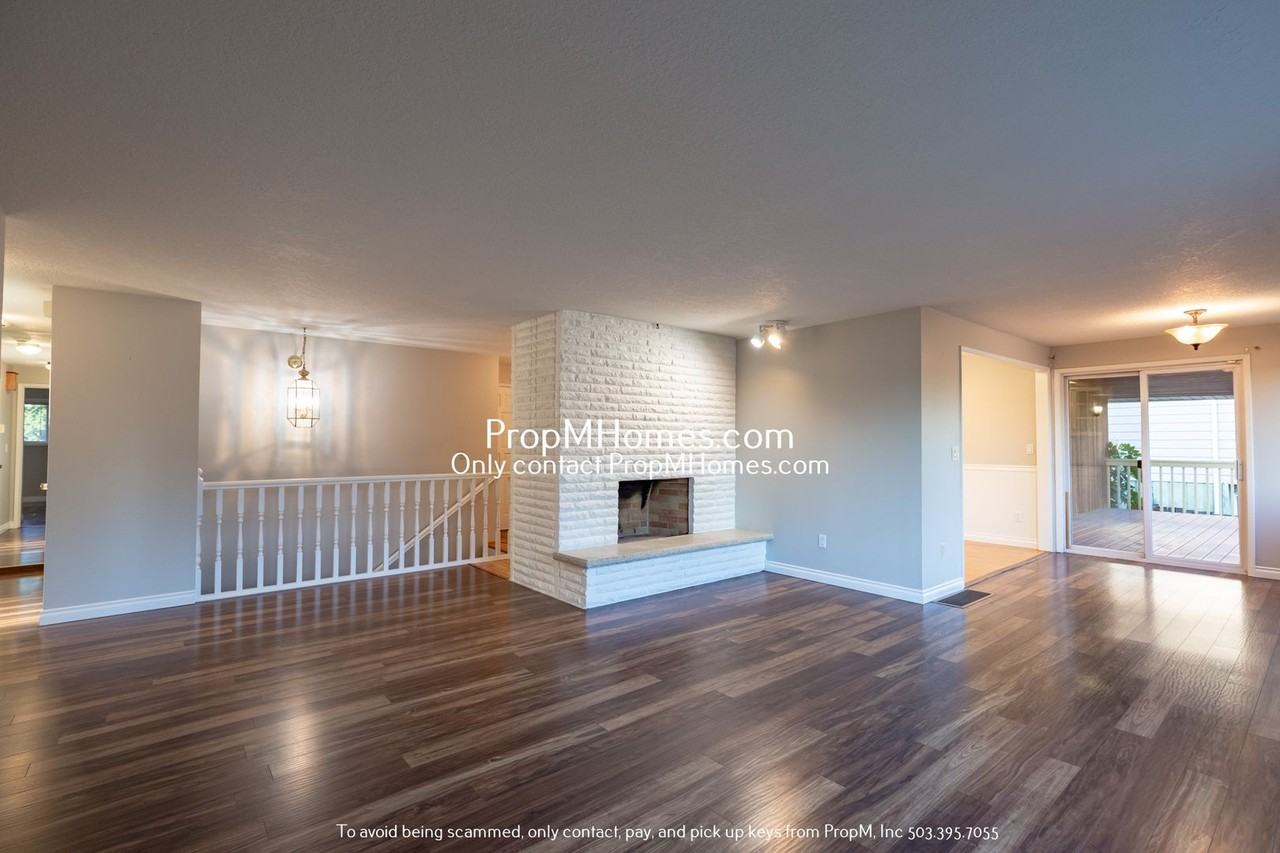 7570 Ridgewood Dr - Photo 2 of 39