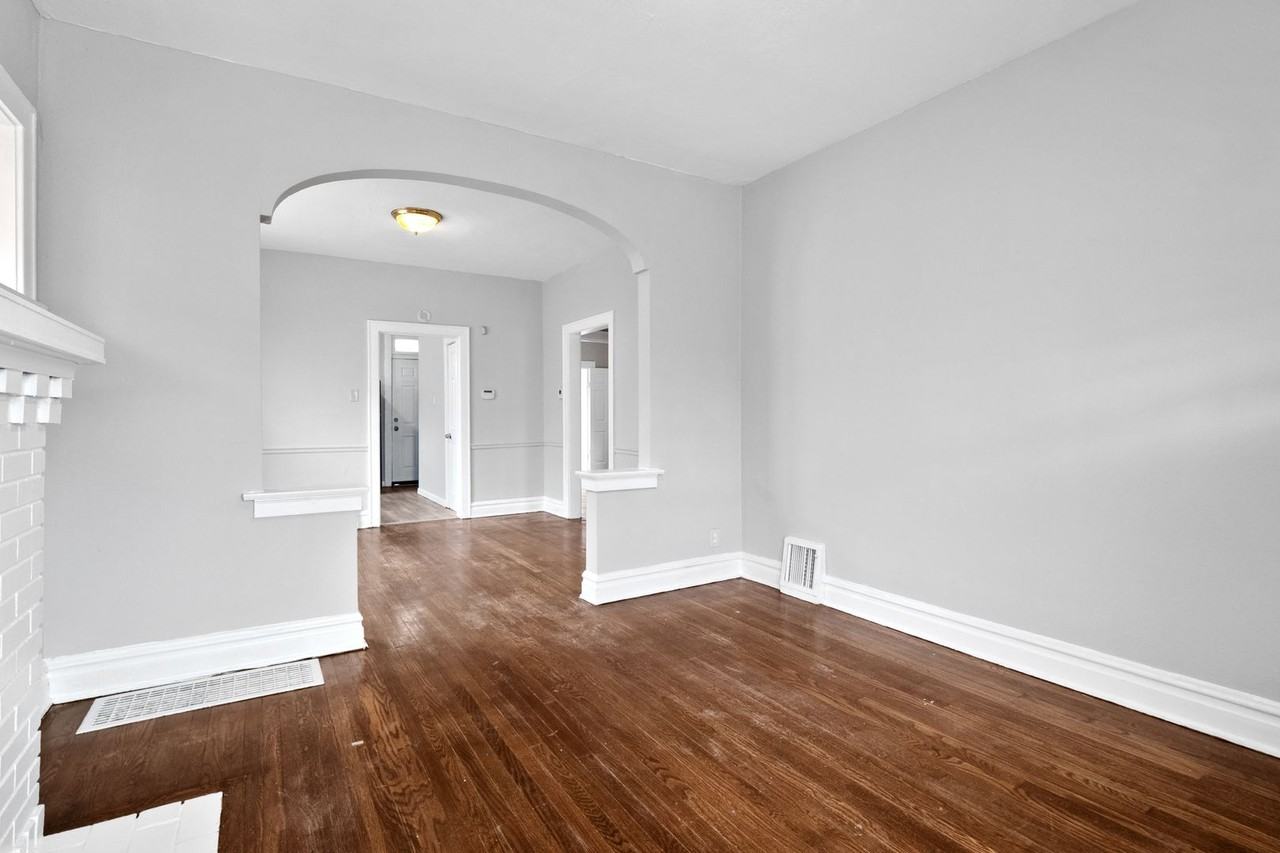 4837 Palm St - Photo 3 of 24