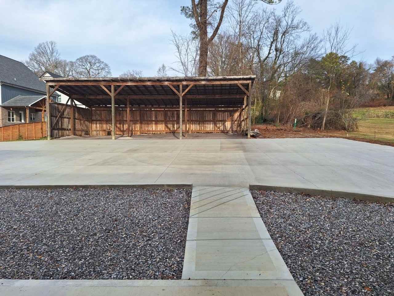 5201 Lonas Dr - Photo 4 of 24