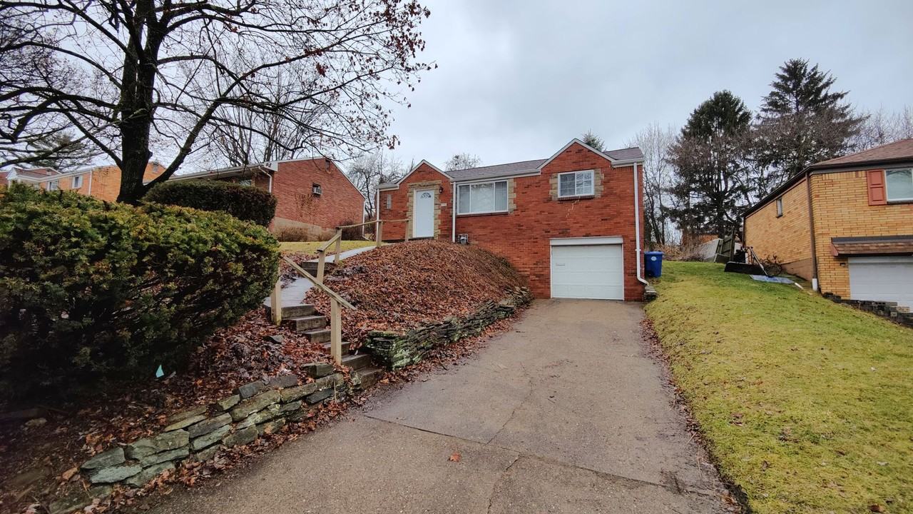 606 Blossom Dr - Photo 2 of 22