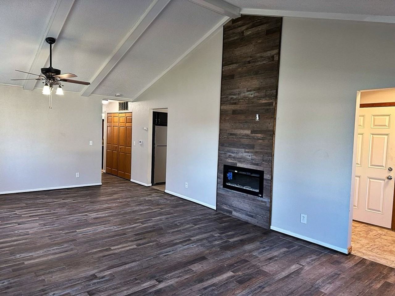 3133 12th Ave N - Photo 3 of 15