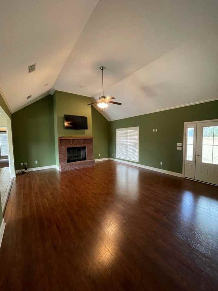 586 Hubbard Rd - Photo 2 of 14