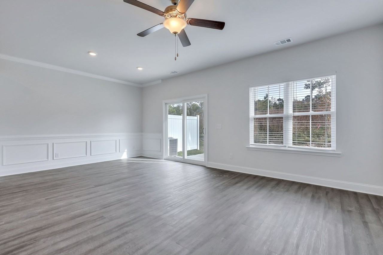 329 Governor Gwinnett Way - Photo 6 of 41