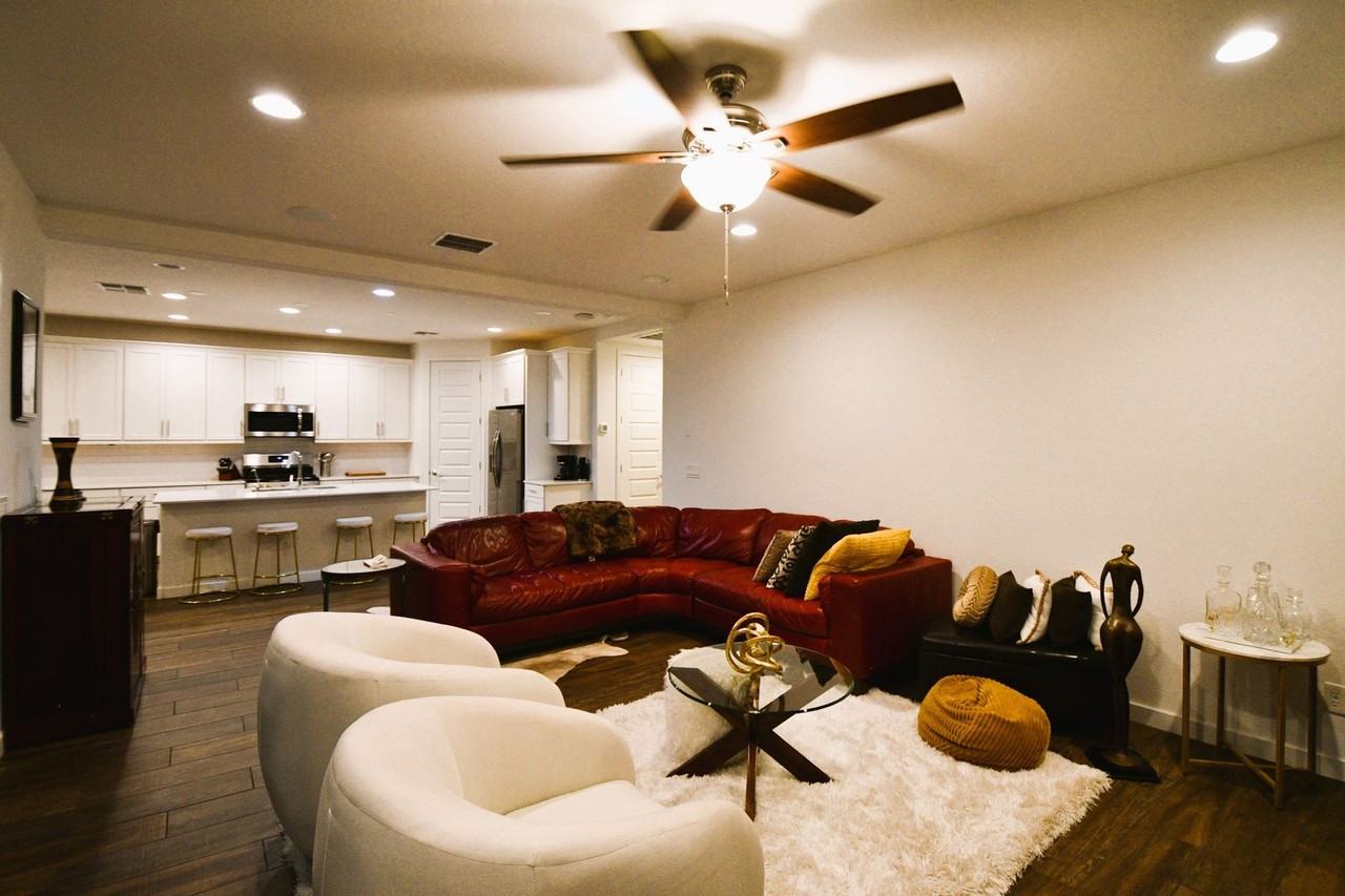 2586 E Athena Ave - Photo 4 of 28