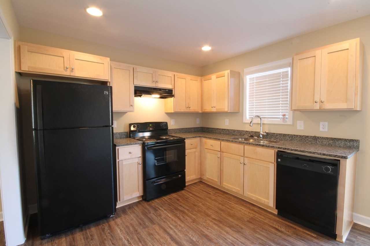 601 W Mclelland Ave - Photo 3 of 9