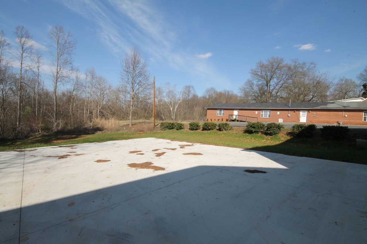 601 W Mclelland Ave - Photo 5 of 9