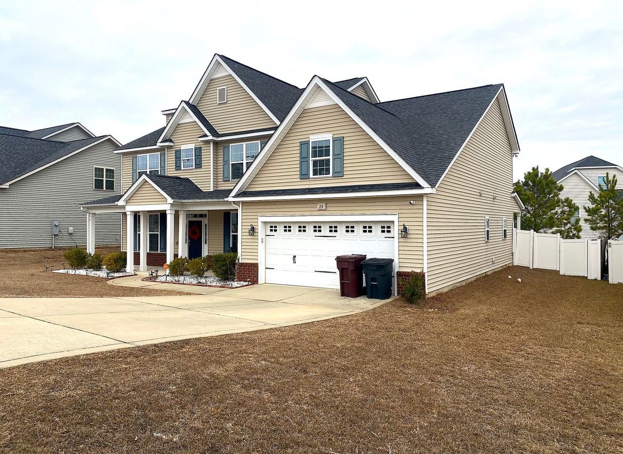 28 Torrington Rdg - Photo 3 of 39