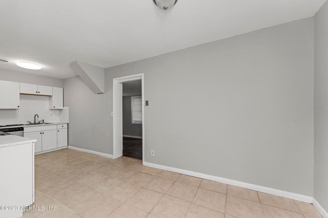 6171 Cedar Hills Blvd - Photo 6 of 14