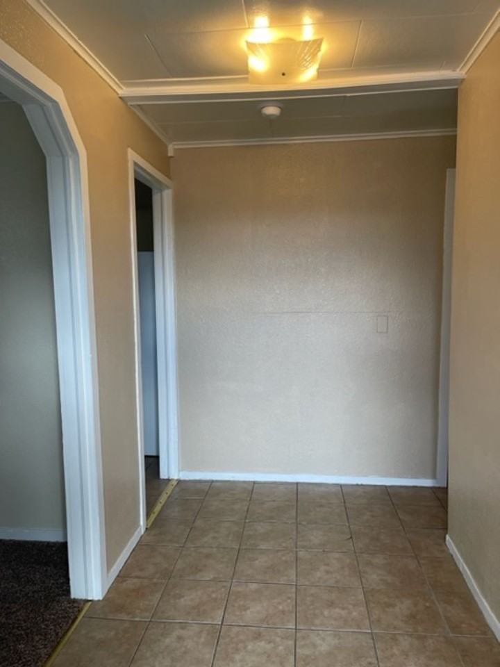 2607 Alamo Dr - Photo 2 of 16