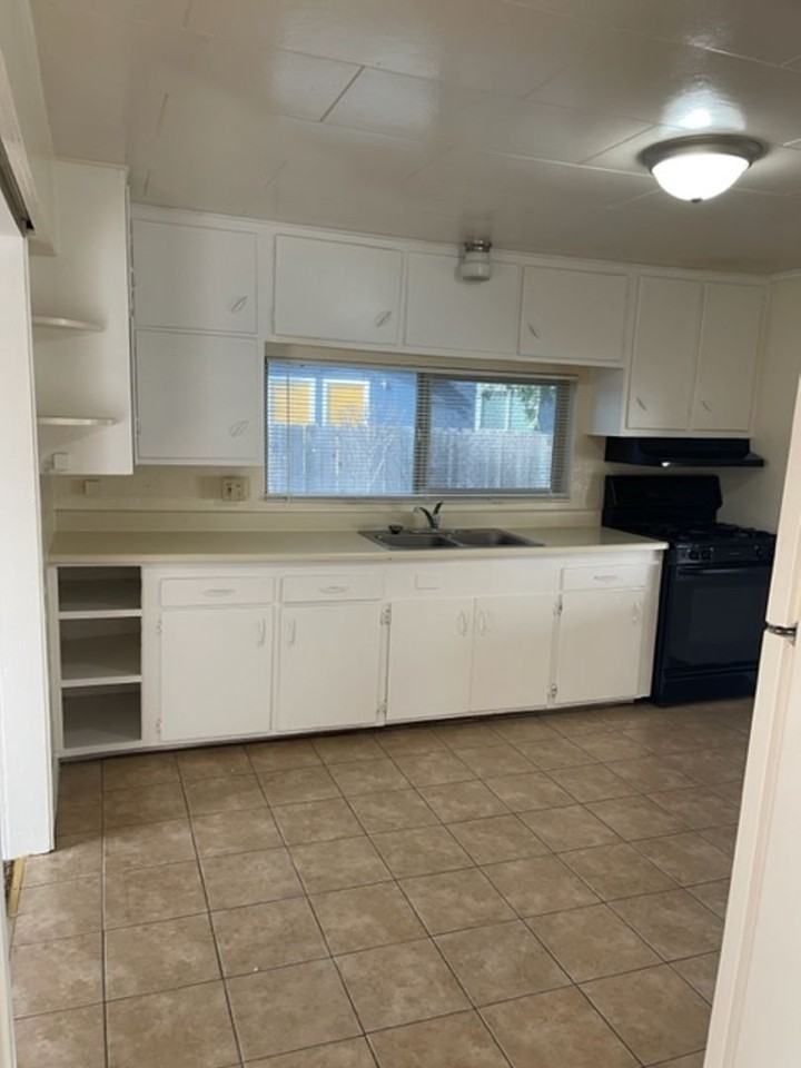 2607 Alamo Dr - Photo 5 of 16