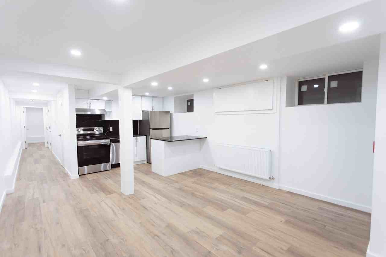682 Bathurst Street - Photo 5