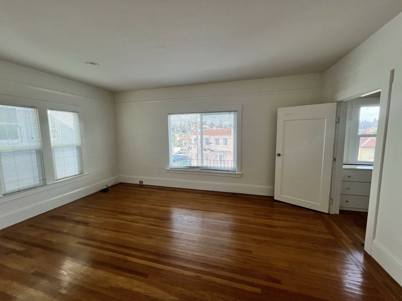 881 York St #3 - Photo 2 of 11