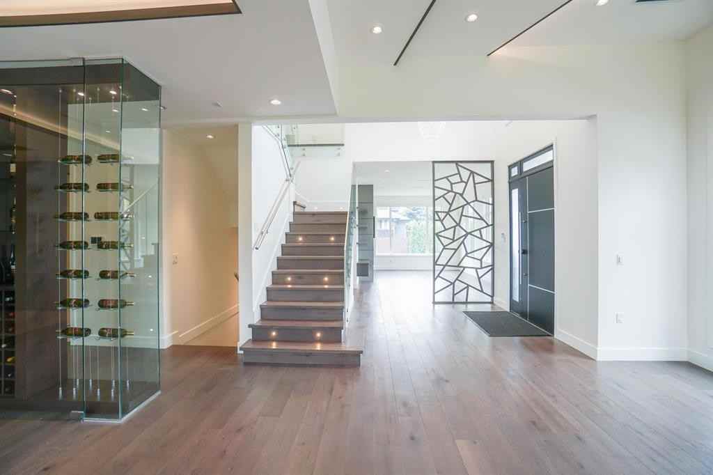 7230 Kitchener Street - Photo 3 of 23