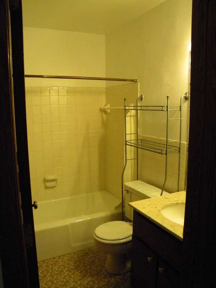 904-912 - Photo 7 of 8