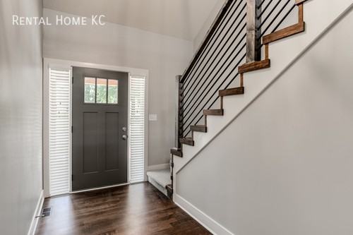 12020 Ensley Ln - Photo 3 of 27