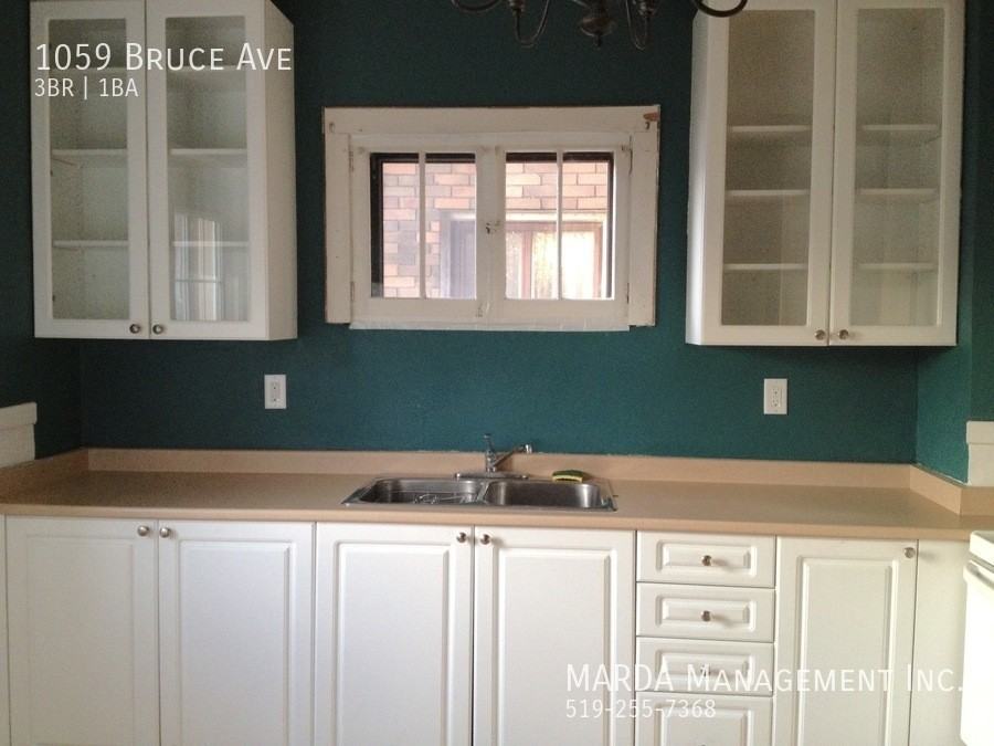 1059 Bruce Ave - Photo 2 of 15