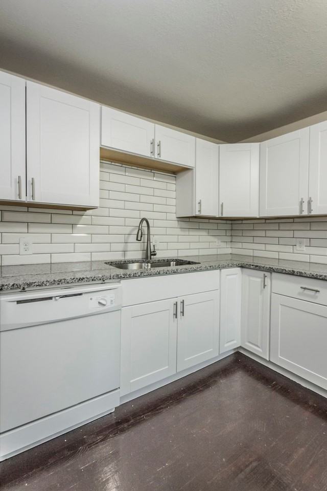 338 E Pleasant View Dr - Photo 5 of 16