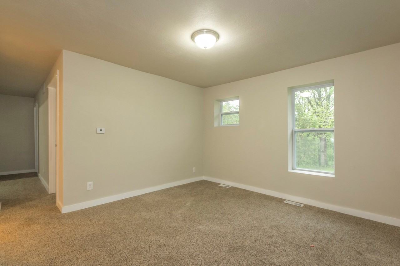 338 E Pleasant View Dr - Photo 7 of 16