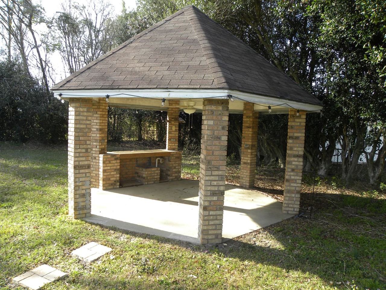 145 Madison Dr - Photo 3 of 19