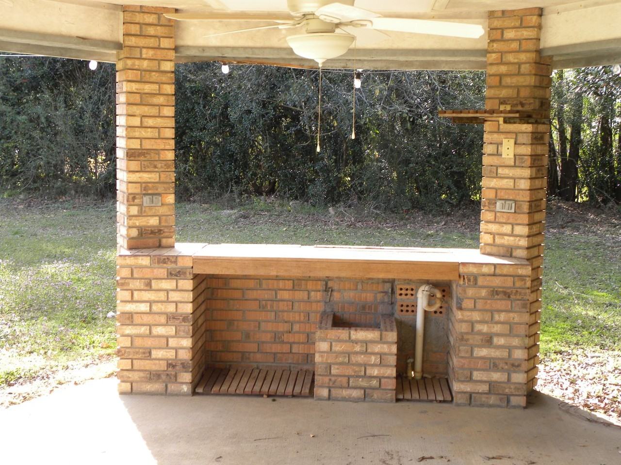 145 Madison Dr - Photo 4 of 19