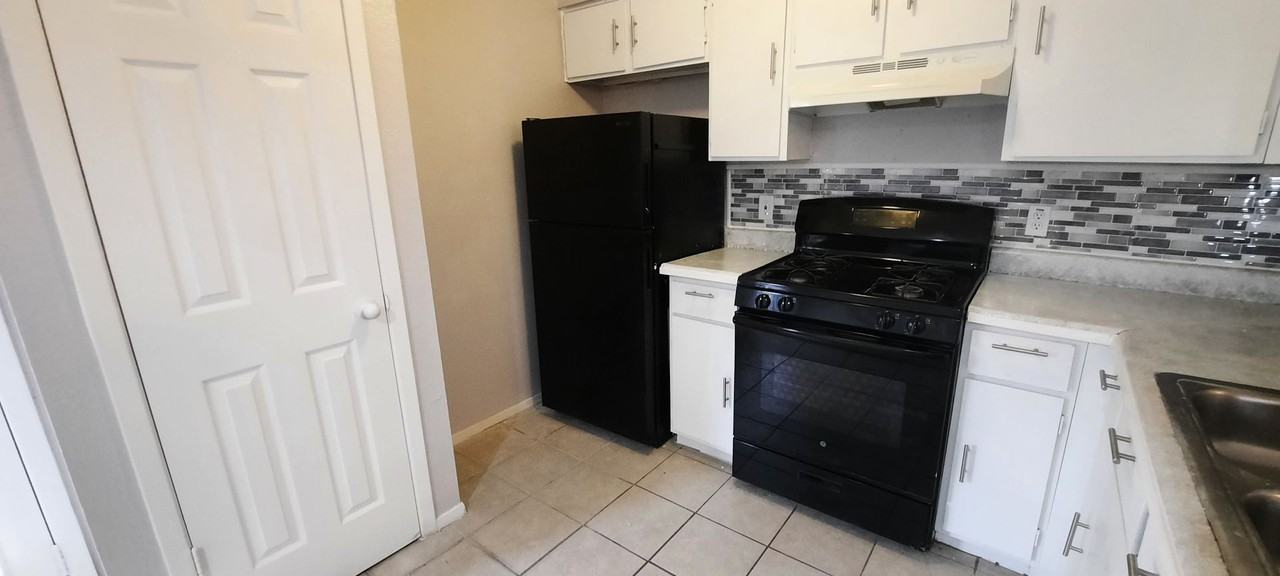 823 Taulbee Ln - Photo 7 of 22