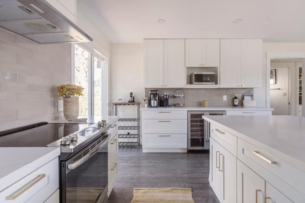 117 Dewitt Ave - Photo 5 of 25