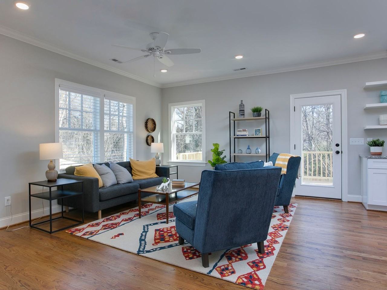 1108 N Hyde Park Ave - Photo 3 of 23