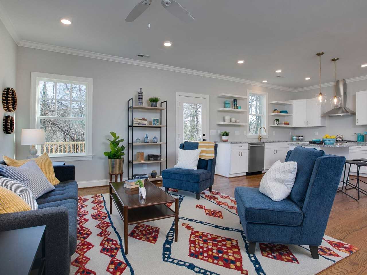 1108 N Hyde Park Ave - Photo 5 of 23