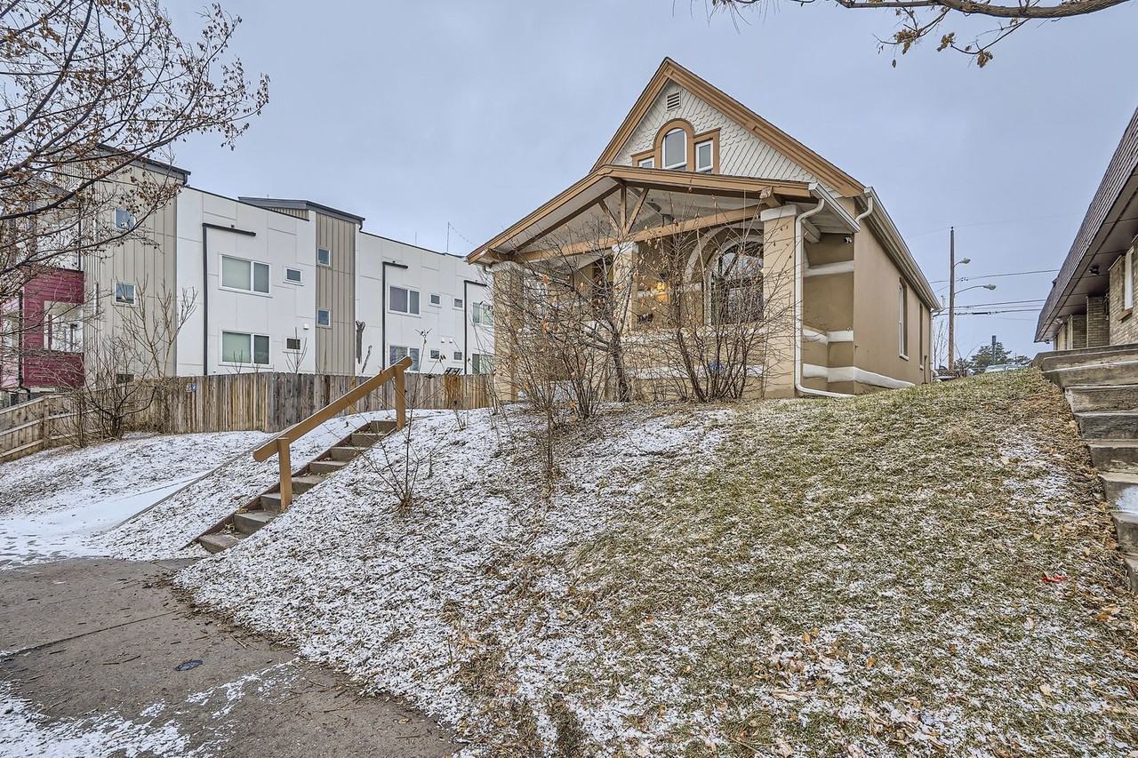 1381 Knox Ct - Photo 2 of 26