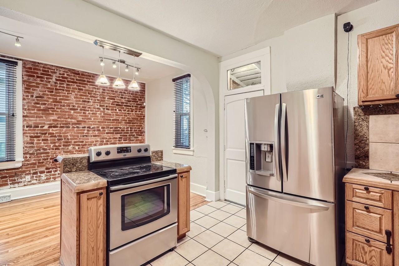 1381 Knox Ct - Photo 4 of 26