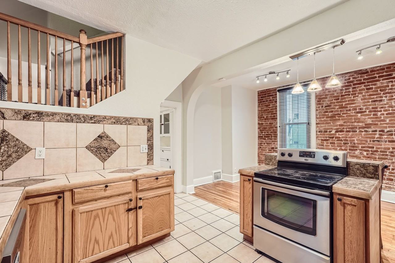 1381 Knox Ct - Photo 5 of 26