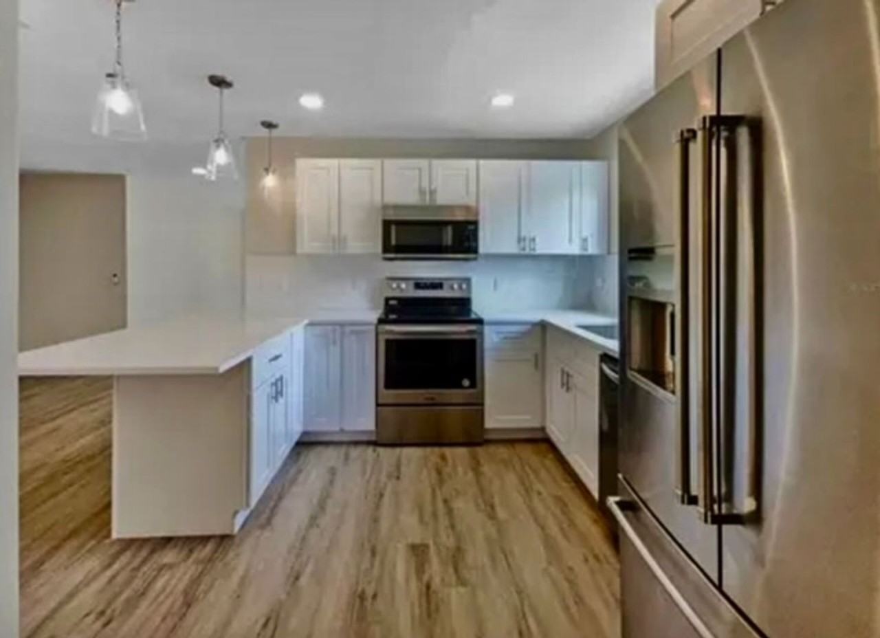 10518 Manassas Cir - Photo 2 of 23