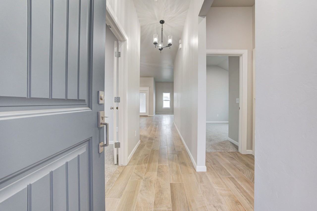 2747 Juneberry Ln - Photo 3 of 28