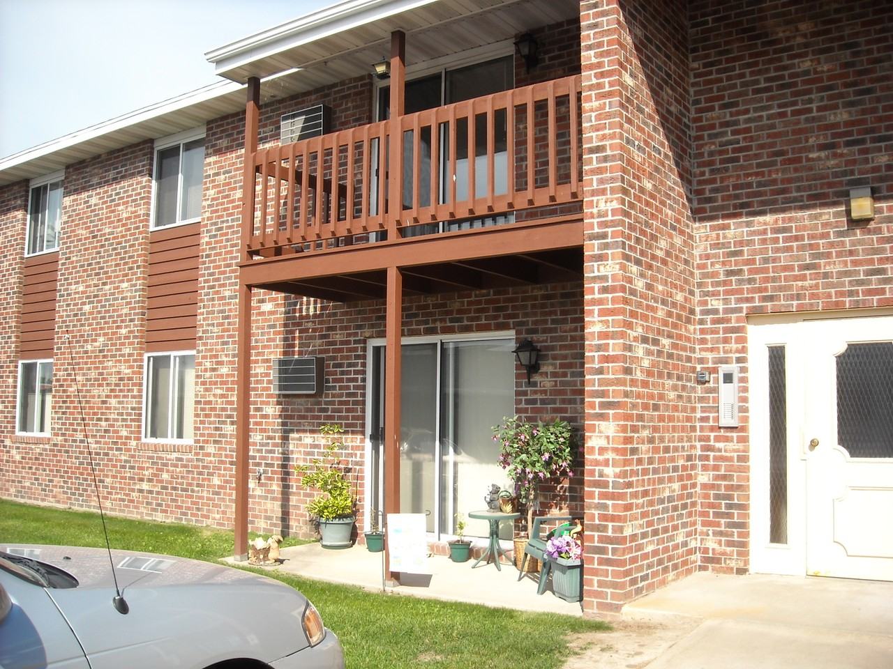730 Abrams St - Photo 3 of 16