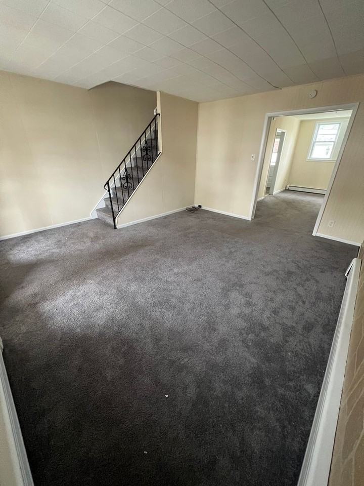 232 Roberta Ave - Photo 3 of 16