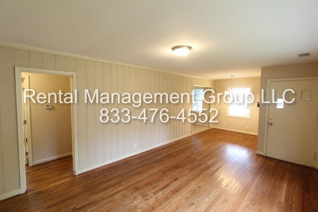 201 Rose Dr - Photo 3 of 17