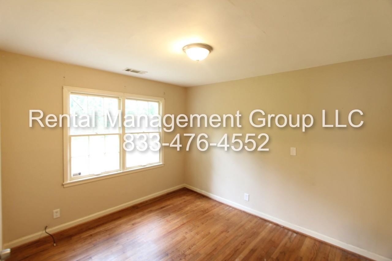 201 Rose Dr - Photo 7 of 17