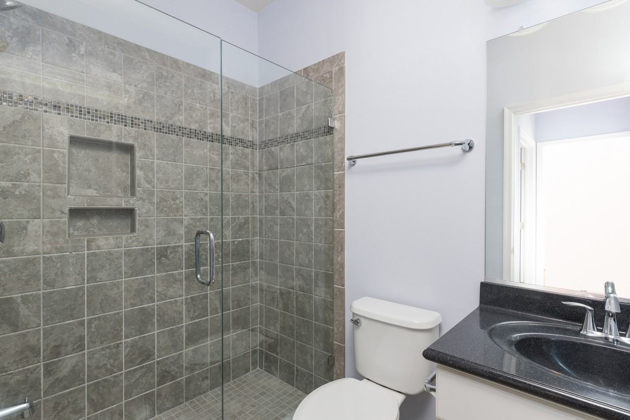 2417 Liesfeld Pkwy - Photo 2 of 41