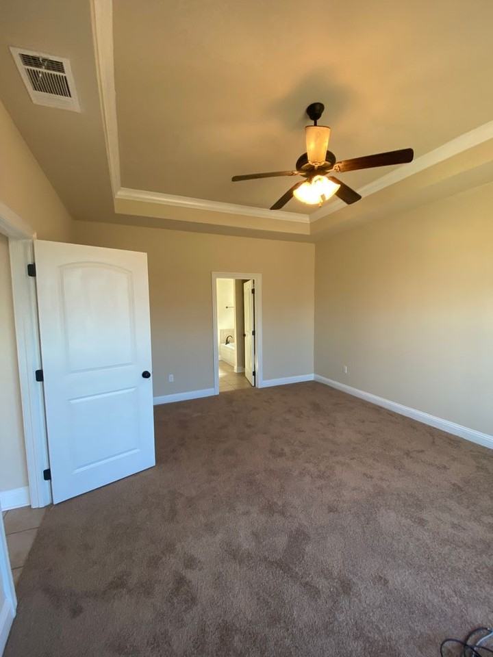 1046 Maize St - Photo 3 of 13