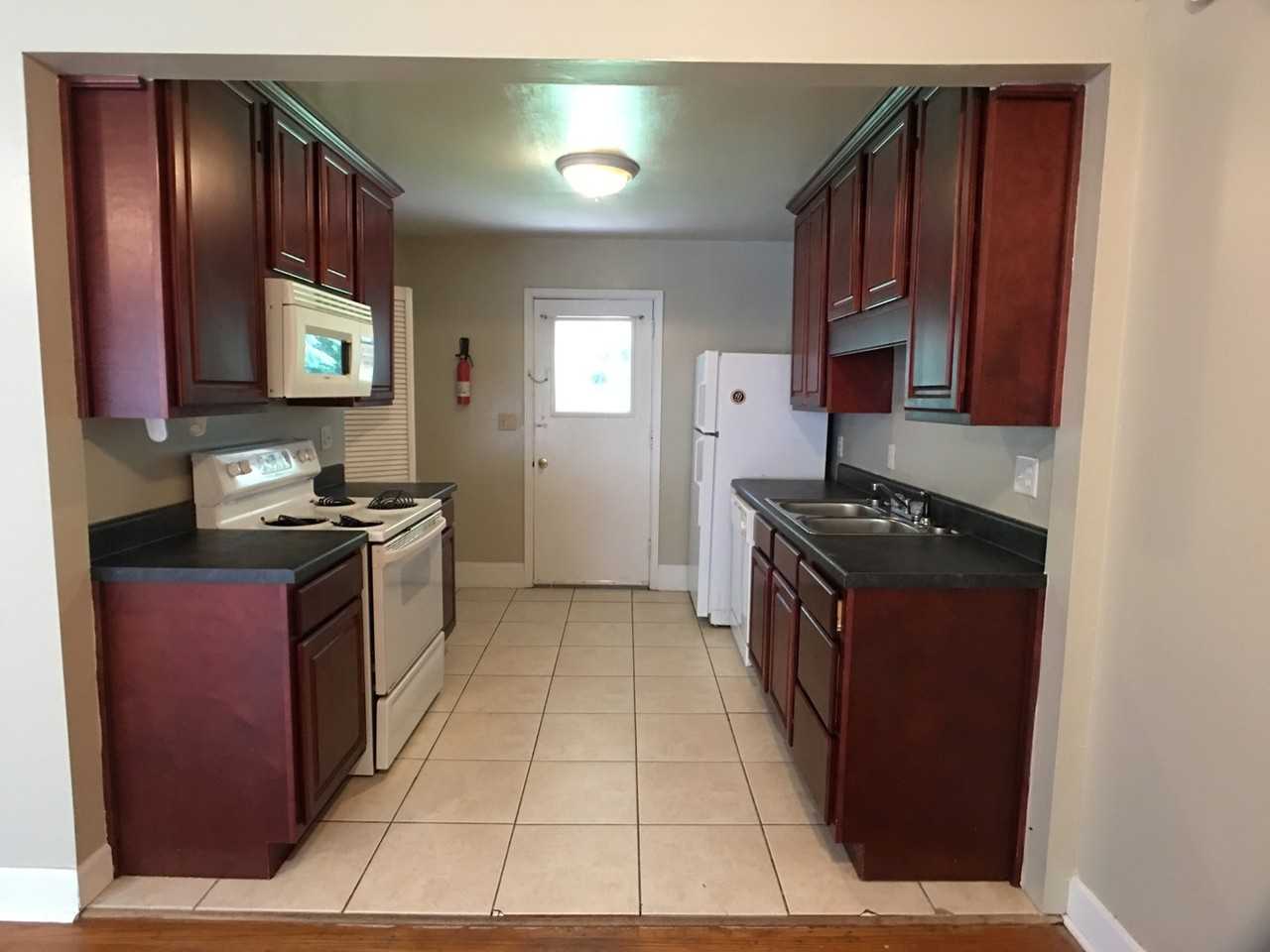 68 Brookhaven Dr - Photo 4 of 11