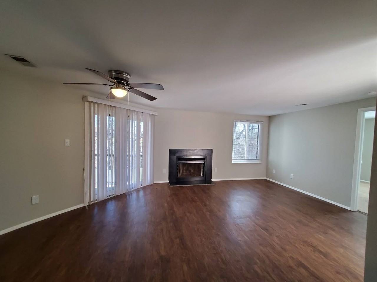 7516 Pebblestone Dr #F - Photo 5 of 25