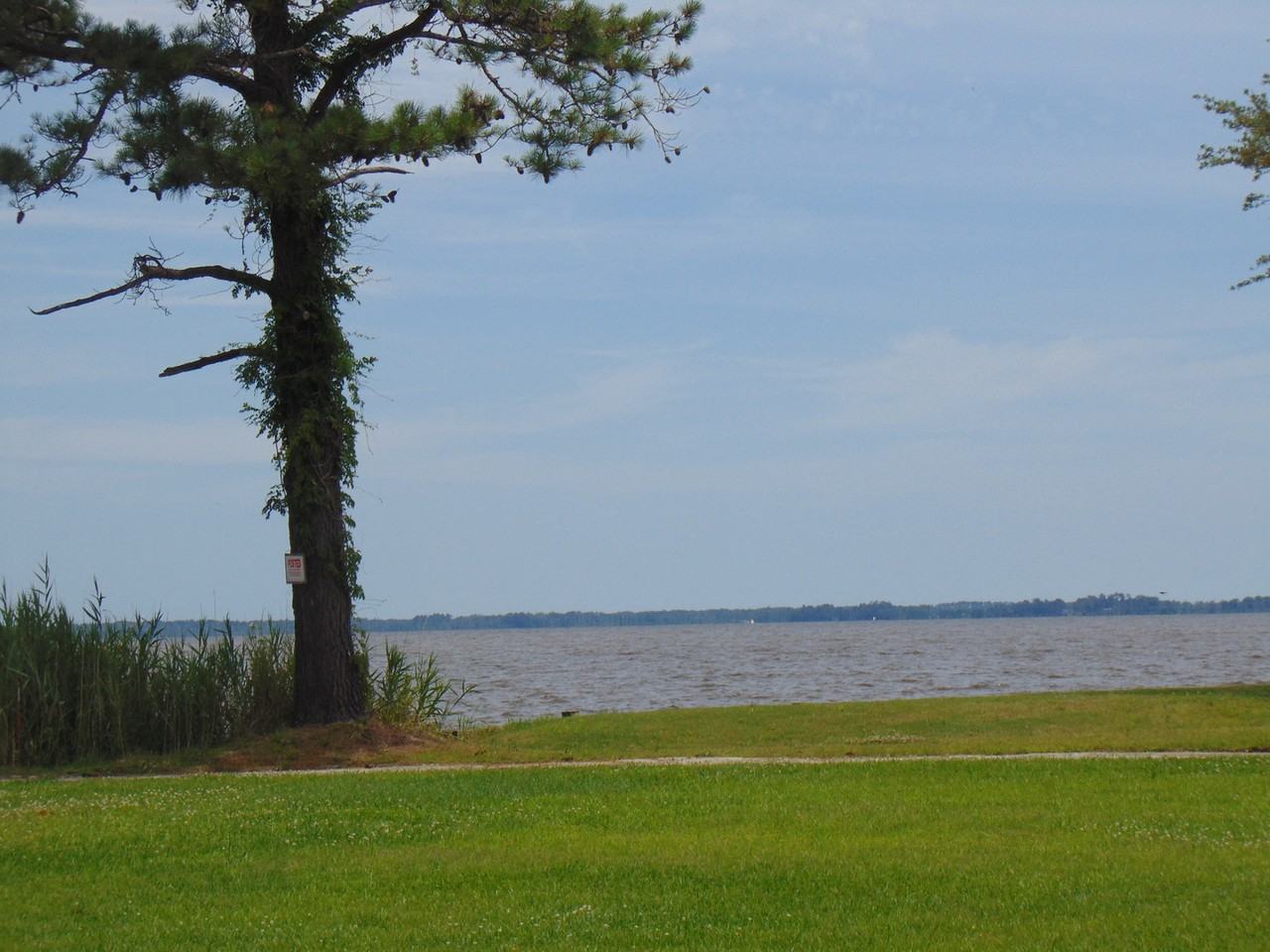 1760 Soundneck Rd - Photo 3 of 16