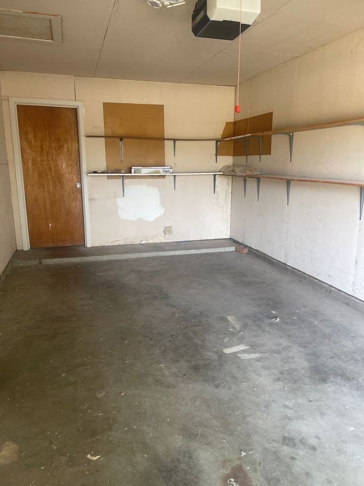 4823 45th St - Photo 4 of 36