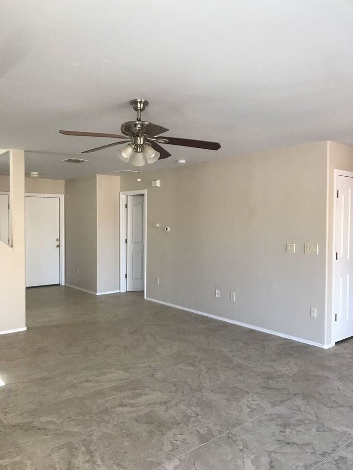 11854 West Thomas Arron Drive - Photo 3 of 48