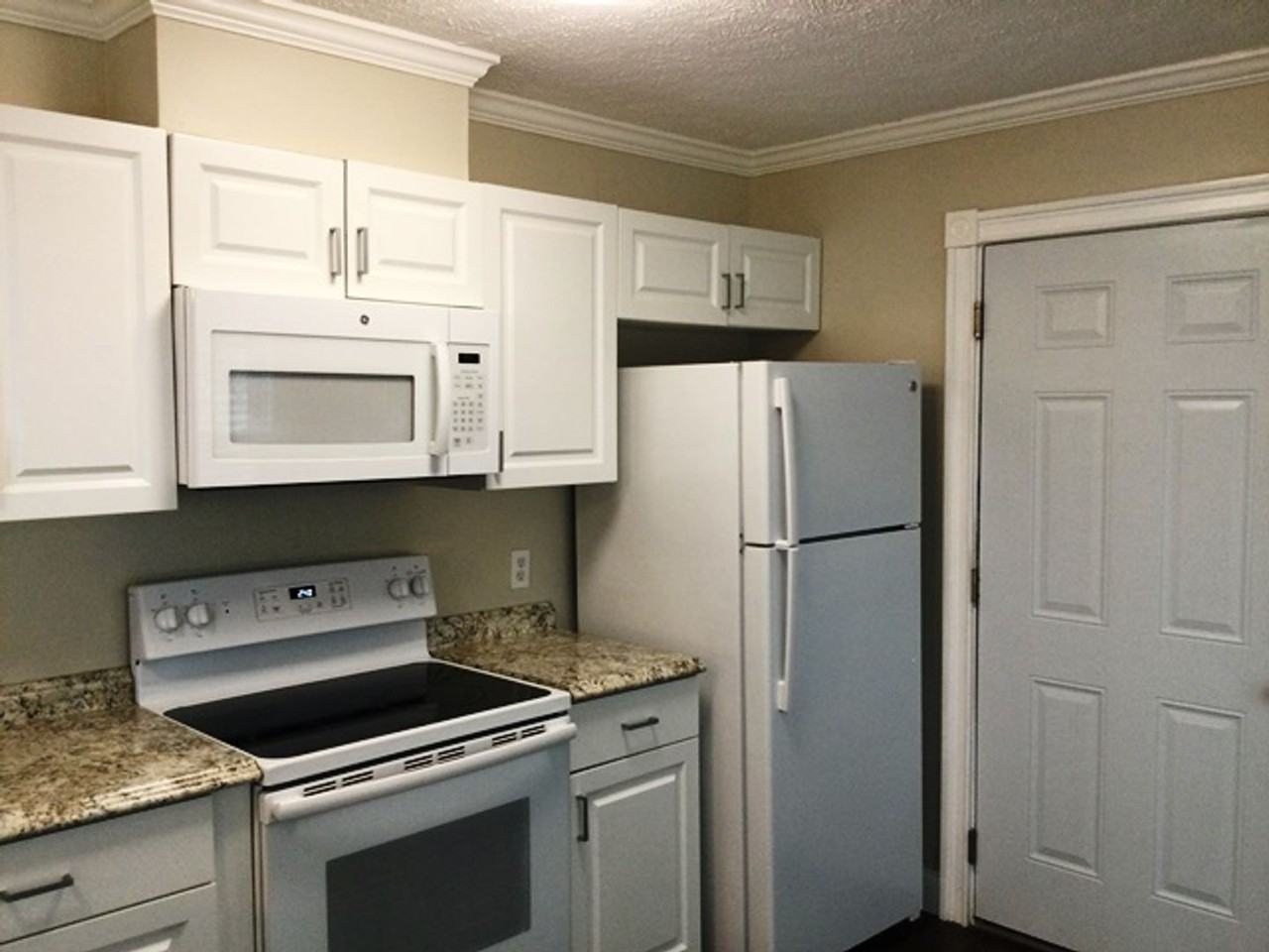 61 Ed Swift Rd - Photo 2 of 25