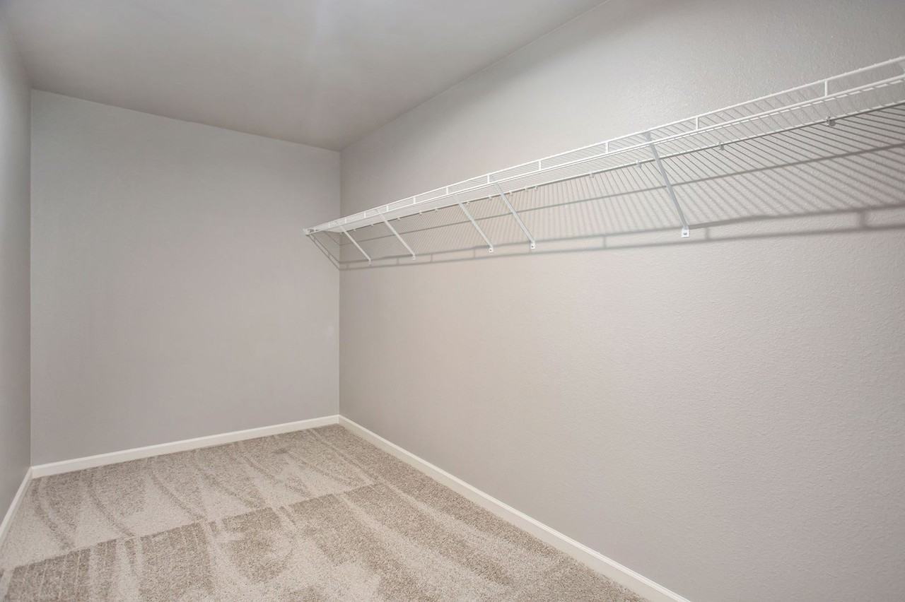 3021 Midwood St - Photo 7 of 17