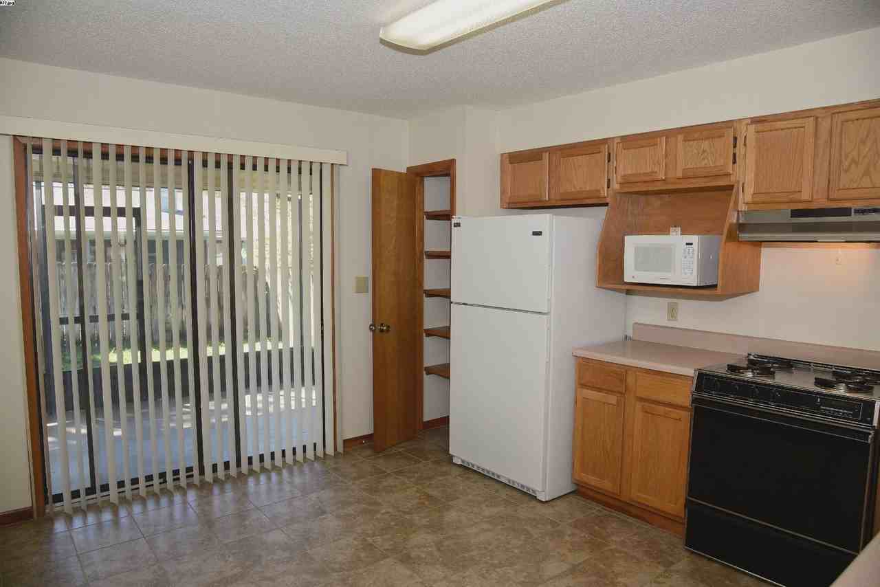 344 Evergreen Ave - Photo 5 of 18