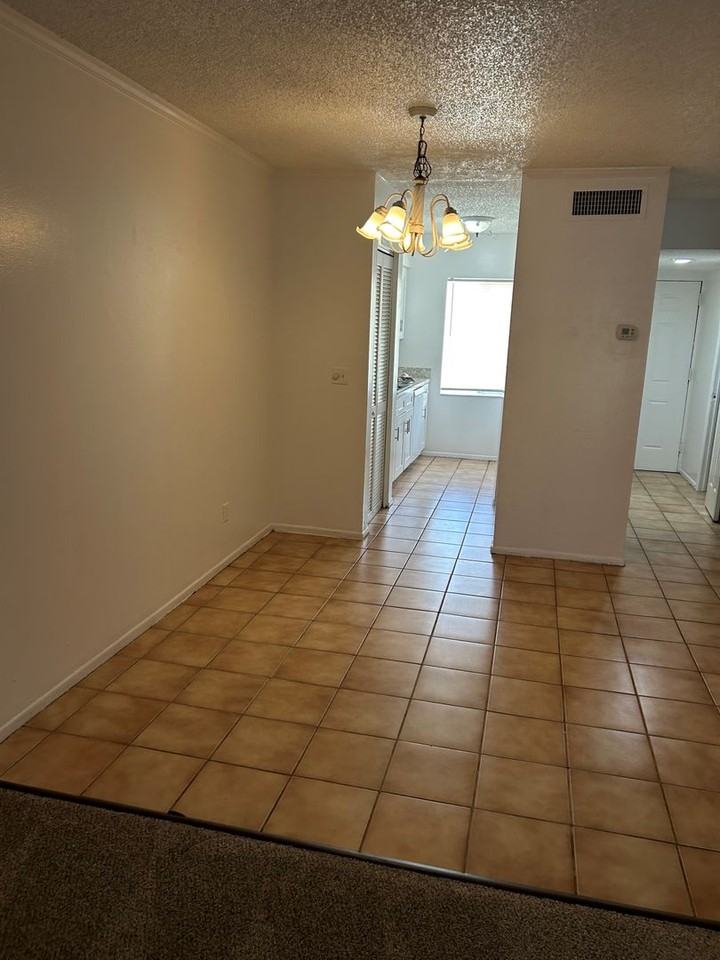5508 Pokeweed Ct - Photo 6 of 23