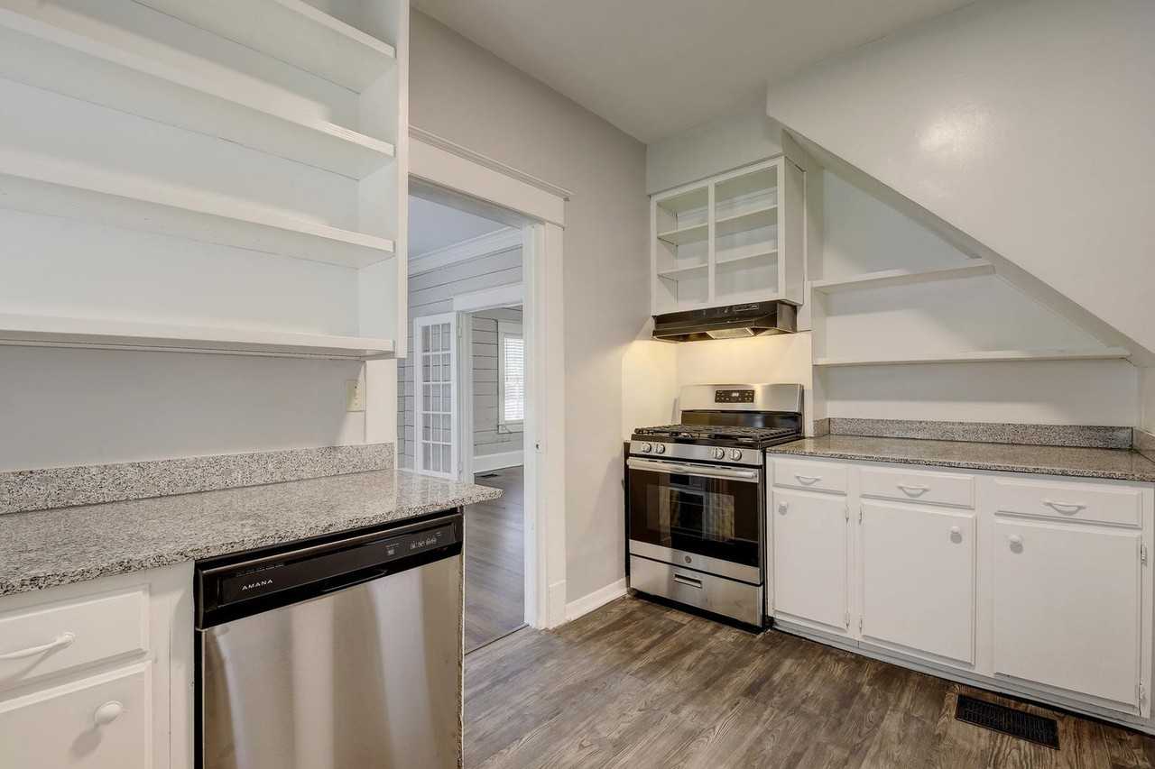 903 Shoal Cliff Ct - Photo 6 of 49